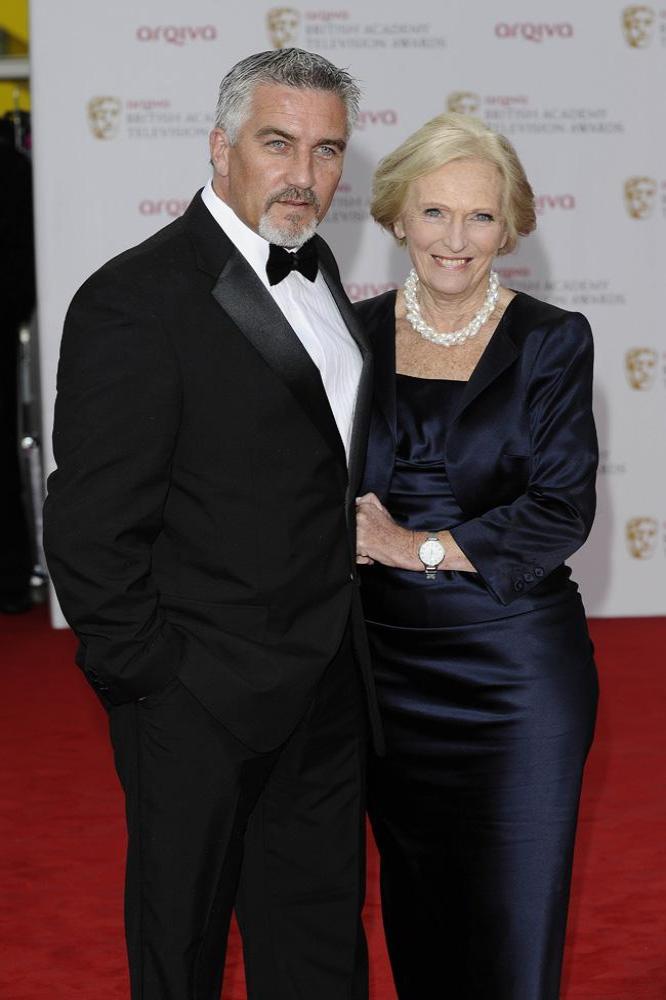 Paul Hollywood and Mary Berry to face each other in a bake off