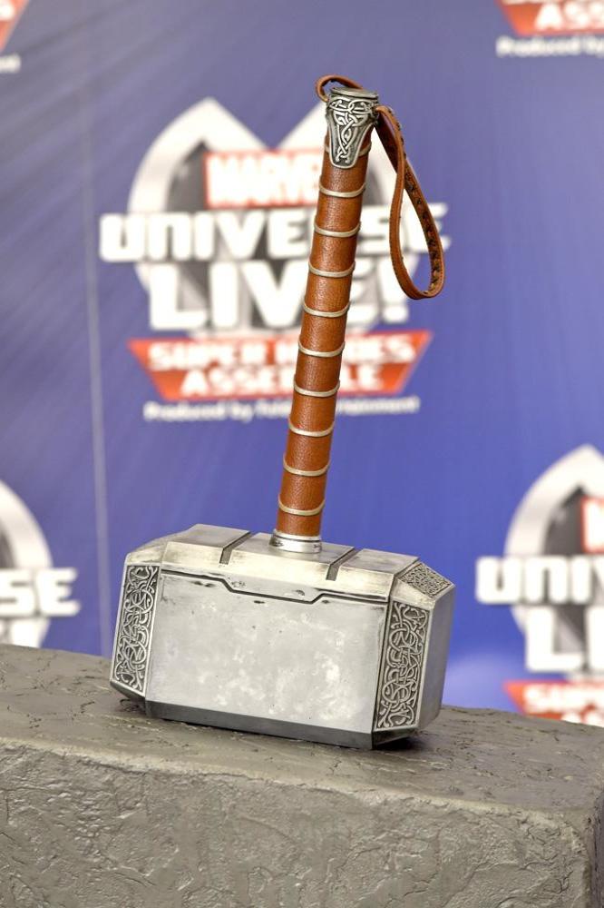 Thor hammer-lifting challenge arrives in London