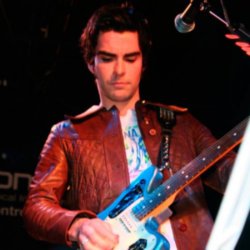 Kelly Jones is urging fellow Brits to donate funds for the devastated families of four miners who died in a flood in his native Wales last week.