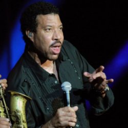 Lionel Richie pulls out of recording and gigs due to illness