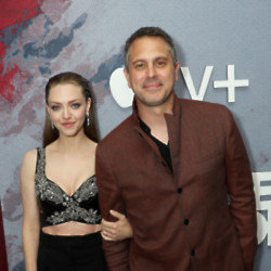 Amanda Seyfried and Thomas Sadoski star together in The Crowded Room