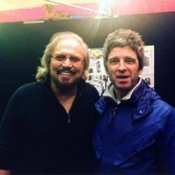 Barry Gibb and Noel Gallagher at Glastonbury (c) Instagram