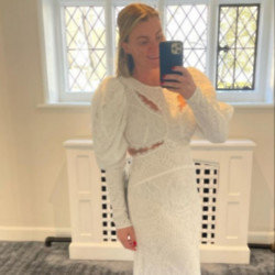 Billi Mucklow selling wedding and hen outfits on preloved fashion site [Instagram]