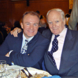 Bobby Davro and his father Bill Nankeville (c) Twitter