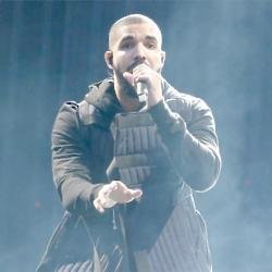 Drake on stage at New Look Wireless Festival
