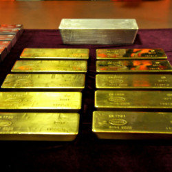 A man had 2lbs of gold concealed up his bottom