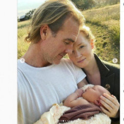 James and Kimberly Van Der Beek have had another baby (c) Instagram