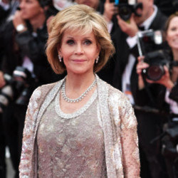 Stars send support to Jane Fonda after cancer diagnosis