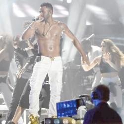 Jason Derulo on stage at the ninth Isle of MTV show