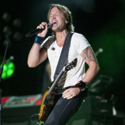 Keith Urban steps in to fill gaps left by Adele at Caesars Palace