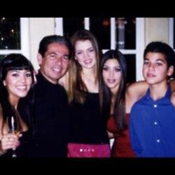 Robert Kardashian with his children