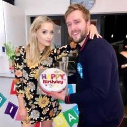 Laura Whitmore and Iain Stirling (c) Instagram 