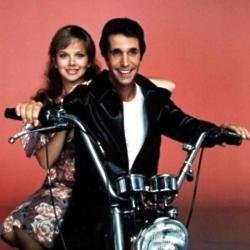 Linda Purl and Henry Winkler as Ashley Pfister and Fonzie in Happy Days