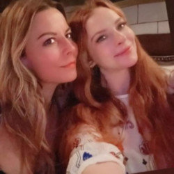 Lindsay Lohan celebrates her pregnancy with friend Juliet Angus at a baby shower (C) Juliet Angus/Instagram