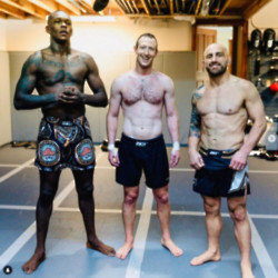 Mark Zuckerberg trains with UFC stars