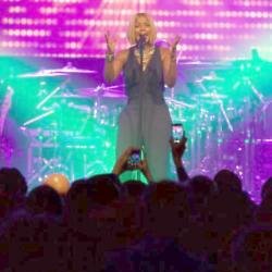 Mary J. Blige performing at MasterCard Priceless Surprises gig