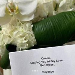 Megan Thee Stallion's flowers from Beyonce (c) Instagram 