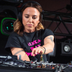 Mel C says the Spice Girls is a big dysfunctional family
