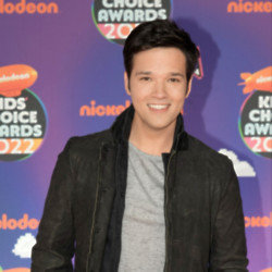 Nathan Kress has been watching old episodes of iCarly with his daughter