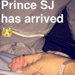 Ne-Yo and Crystal Renay's baby announcement (c) Snapchat