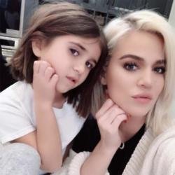 Penelope Disick and Khloe Kardashian (c) Instagram 