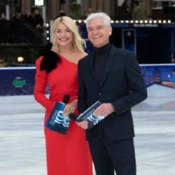 Dancing on Ice hosts Holly Willoughby and Phillip Schofield