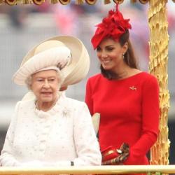 Queen Elizabeth and Duchess Catherine on the royal barge