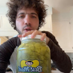 Selena Gomez’s boyfriend says making fried pickles is a guaranteed way to get sex on Valentine’s Day