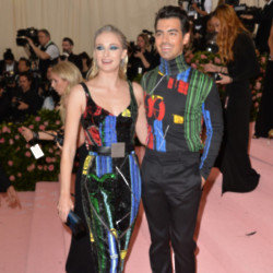 Sophie Turner and Joe Jonas have reached a temporary agreement