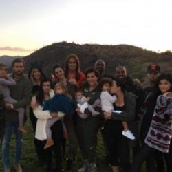 The Kardashians and Jenners on Thanksgiving (c) Instagram