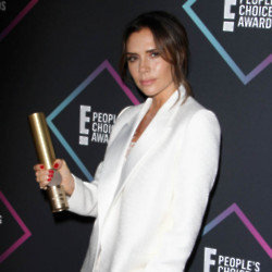 Victoria Beckham thinks women want to be curvy