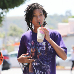 Willow Smith thinks society is too restrictive