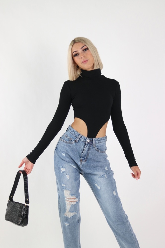 https://www.femalefirst.co.uk/image-library/port/1000/b/bodysuit-jeans-stock-unsplash.jpg