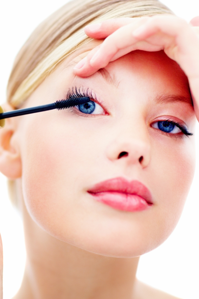 The right eye make-up can make your eyes sparkle