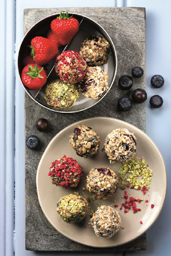 Superseed Nut Berry Bites