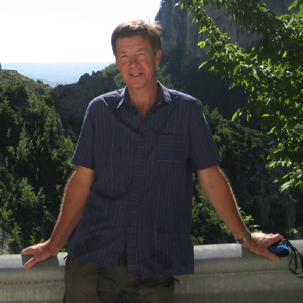 Crime fiction and historical fiction author Paul Hencher has been praised for capturing the charms of Abruzzo in his crime novel Sweet Song, Bitter Loss. Readers will get the chance to revisit the region, and Major D’Angelo and his team, in a further two novels.