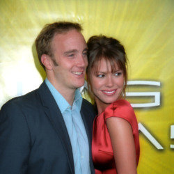 Jay Mohr and Nikki Cox (Credit: Famous)