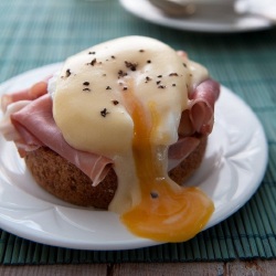 Mother’s Day Recipes: Eggs Benedict