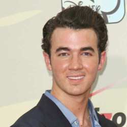 Kevin Jonas nervous for sister-in-laws driving test