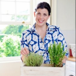 Kirstie Allsopp playing the domestic goddess that she doesn't think she is