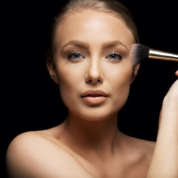 Make-up artists share their bronzer tips and tricks (iStock/PA)