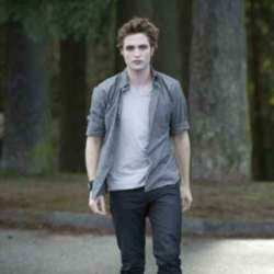 Edward Pattinson back as Edward Cullen 