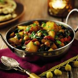 Potato, Spinach & Chickpea Curry