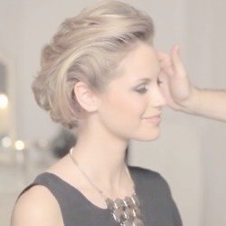 A simple stunning hair do we can all try