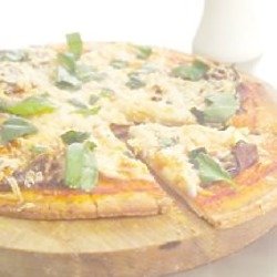 Superbowl Recipe: Double Cheese and Tabasco Pizza