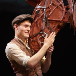 Thomas Dennis and Joey in War Horse by Brinkhoff and Mogenburg