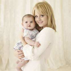 Tina O'Brien with daughter Scarlett